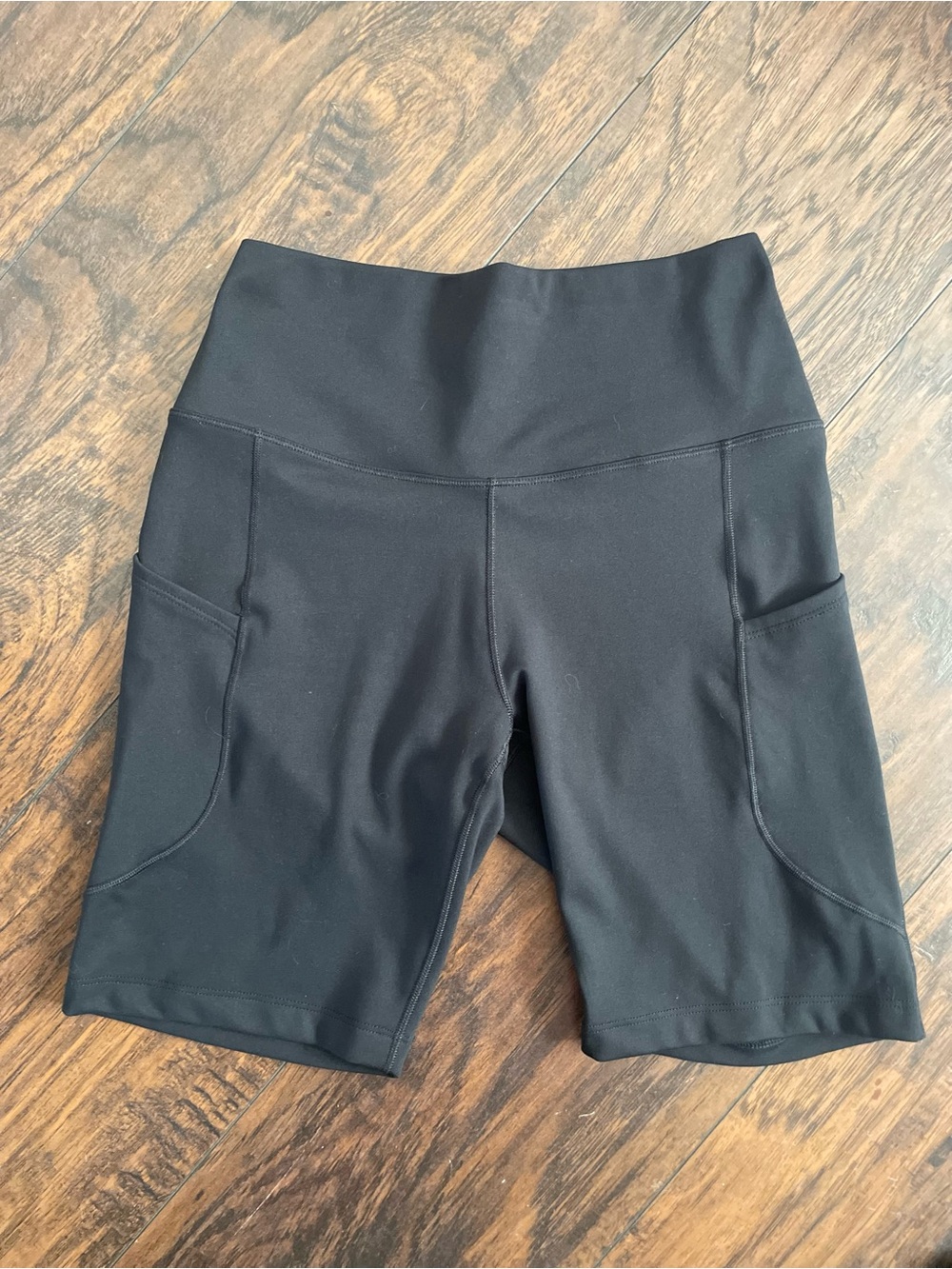 Nike Black High-Waist Athletic Shorts with Side Pockets